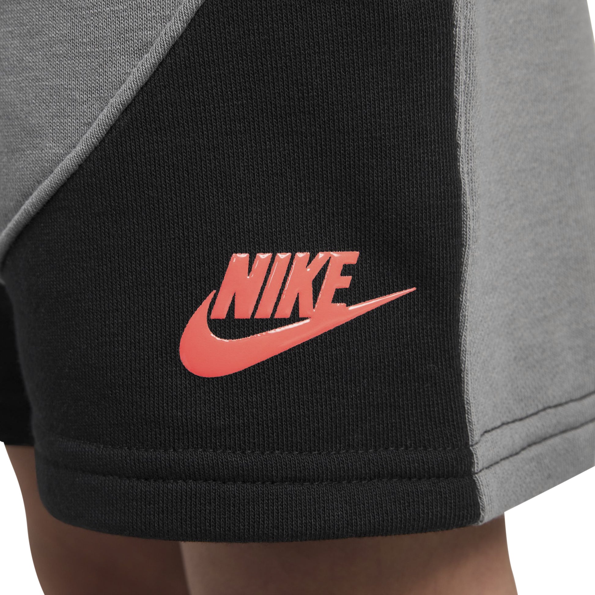 Nike Boys Sportswear On the Move Shorts (Toddler)