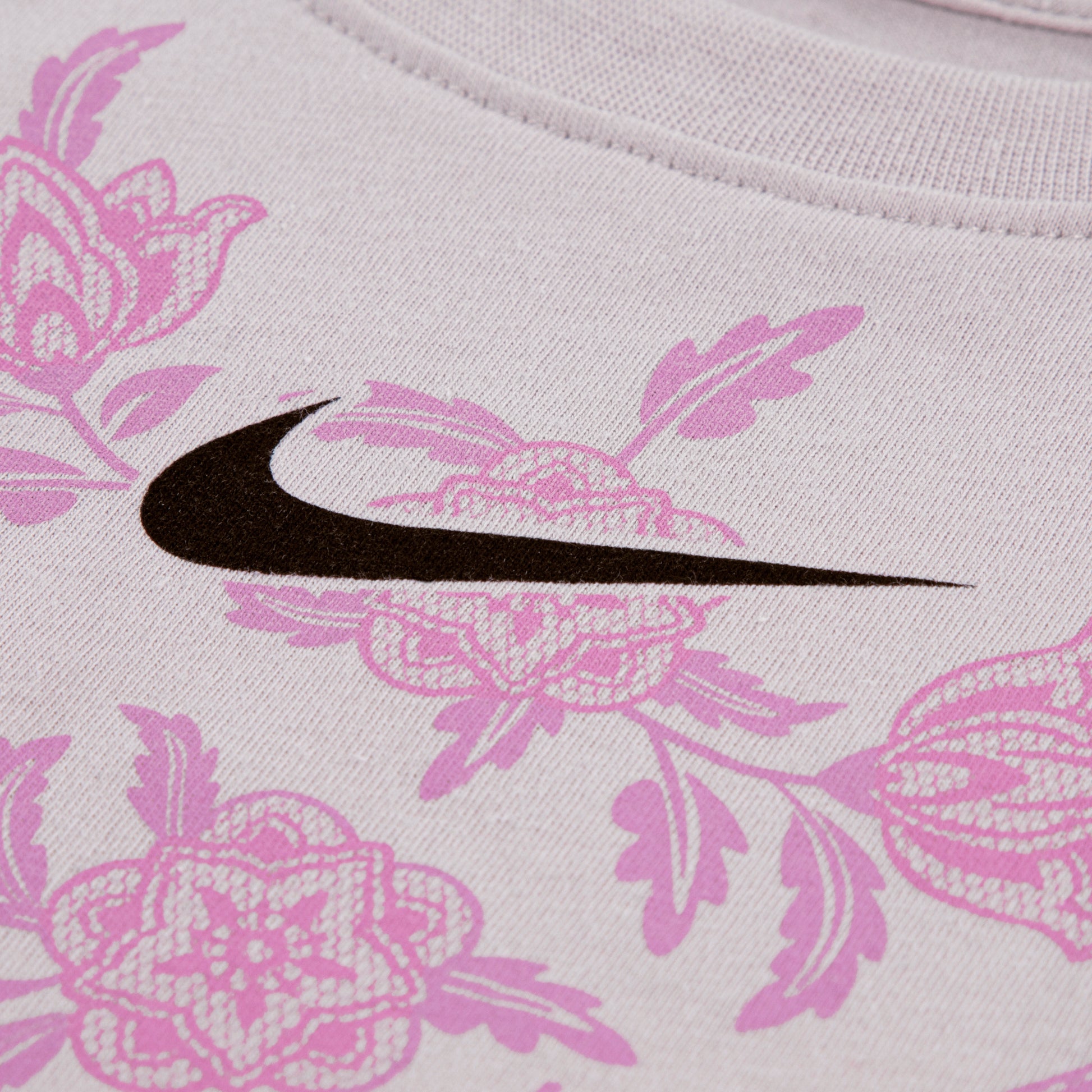 Nike Girls Lace It Up Boxy T-Shirt (Little Kids)