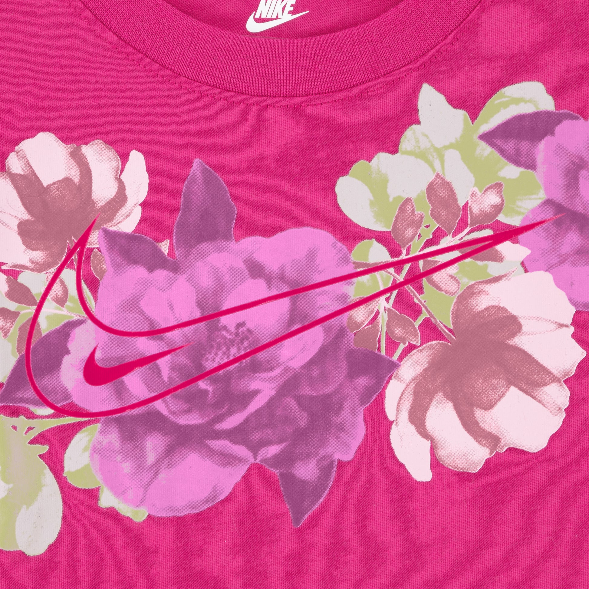 Nike Girls Move With Nature T-Shirt (Little Kids)